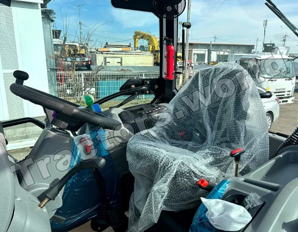 Massive MFT 4105 4WD Trator Em Mozambique