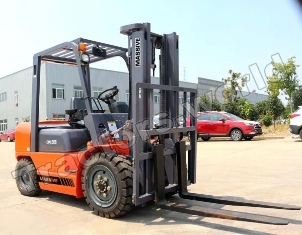 Massive CPCD35 Forklift In Mozambique