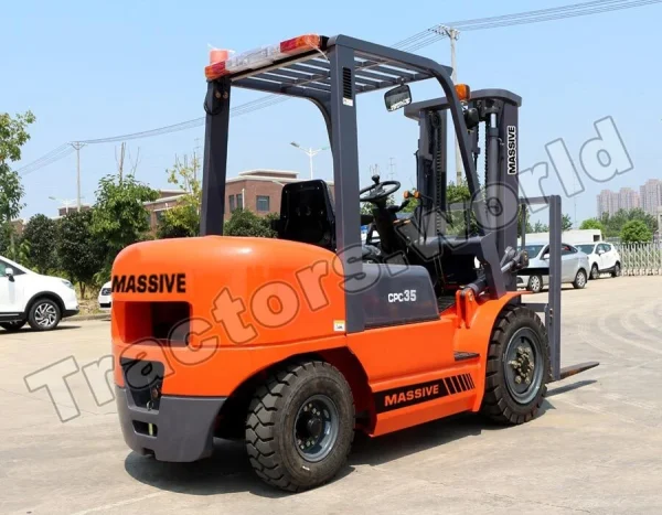 Massive CPCD35 Forklift In Mozambique