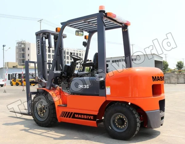 Massive CPCD35 Forklift In Mozambique